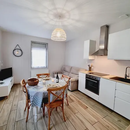 Charmante Maison 50 M² Avec Terrasse Et Parking - Tout Inclus, Proche Cambrai Et Activites Nautiques - Fr-1-510-202 * Iwuy