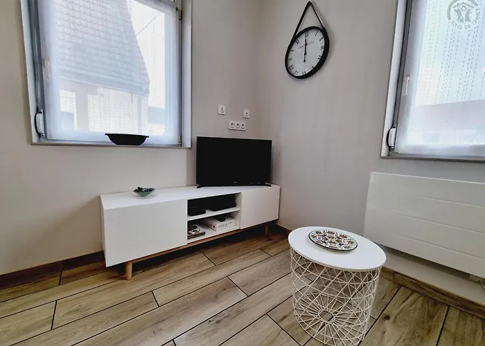 Charmante Maison 50 M² Avec Terrasse Et Parking - Tout Inclus, Proche Cambrai Et Activites Nautiques - Fr-1-510-202 בית נופש