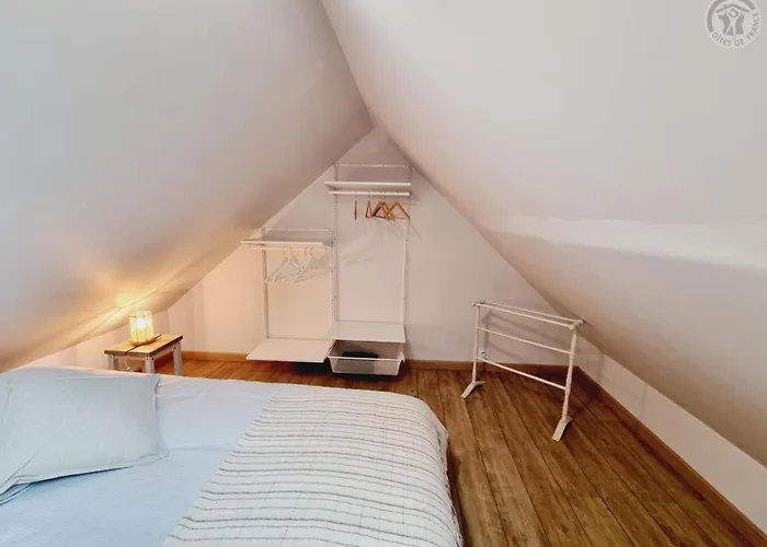 Holiday home Charmante Maison 50 M² Avec Terrasse Et Parking - Inclus, Proche Cambrai Et Activites Nautiques - Fr-1-510-202